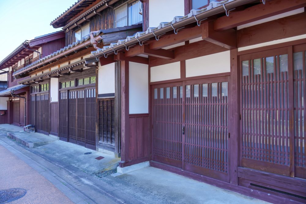 プロが教える！”買うと損する”中古住宅3選のイメージ